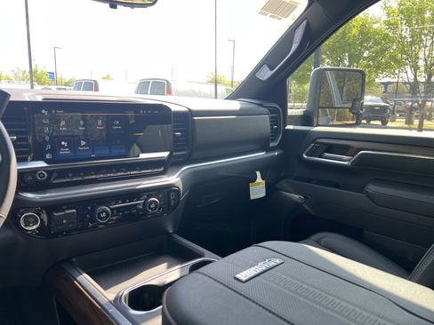 New 2026 Chevrolet Silverado 2500 High Country w/ Technology Package AWD/4WD image 25