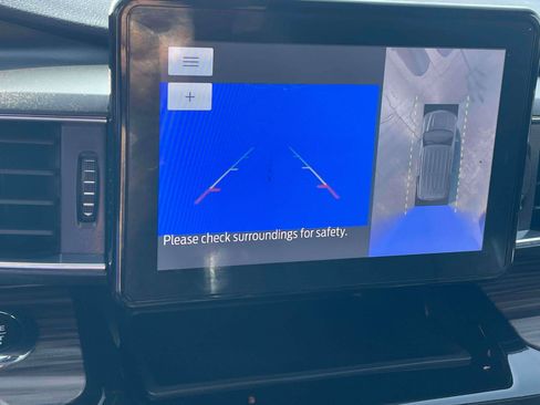 Used 2021 Ford Explorer Limited w/ Equipment Group 301A RWD image 18