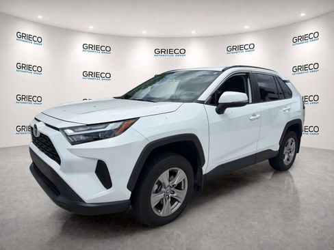 Used 2024 Toyota RAV4 XLE w/ Convenience Package FWD image 3