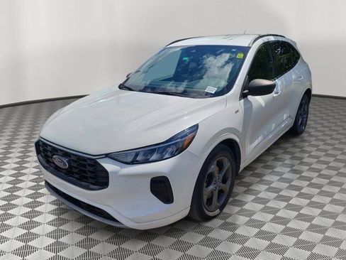 Used 2023 Ford Escape ST-Line FWD image 2