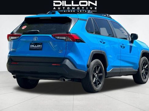 Used 2019 Toyota RAV4 LE w/ All Weather Liner Package AWD/4WD image 4
