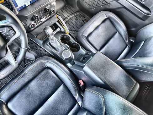 Used 2024 Ford Bronco Badlands AWD/4WD image 21