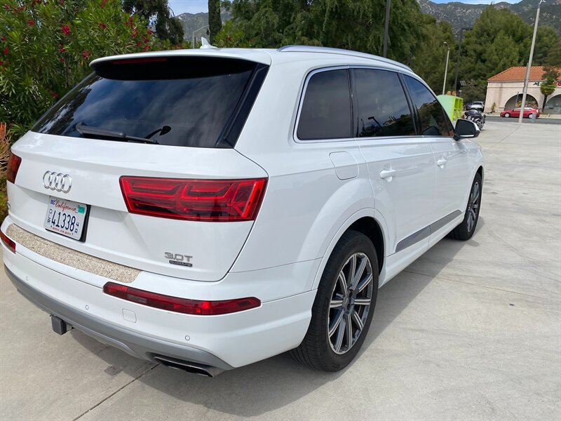 Used 2017 Audi Q7 3.0T Premium Plus AWD/4WD image 9