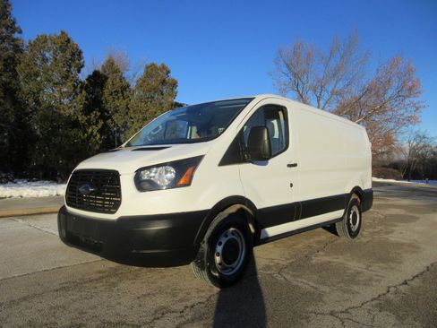 Used 2019 Ford Transit 150 130 Low Roof image 17