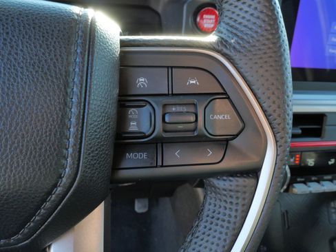 Certified 2024 Toyota Tacoma SR5 AWD/4WD image 30