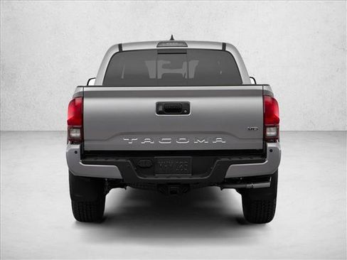 Used 2019 Toyota Tacoma TRD Off-Road image 15