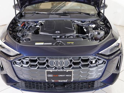 Used 2025 Audi A5 2.0T Premium w/ Convenience Package image 18