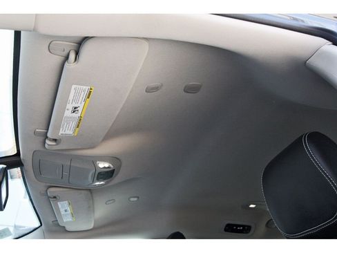 Used 2023 Chrysler Pacifica Touring-L FWD image 26