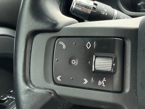 Used 2022 Land Rover Defender 110 X-Dynamic HSE AWD/4WD image 11