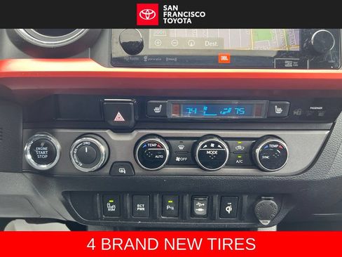 Used 2016 Toyota Tacoma TRD Off-Road AWD/4WD image 23