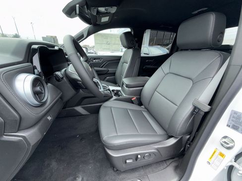 New 2026 Chevrolet Colorado LT w/ LT Convenience Package AWD/4WD image 13