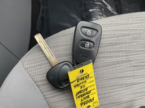 Used 2017 Hyundai Accent SE image 23