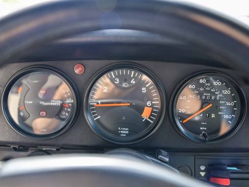Used 1988 Porsche 911 Carrera RWD image 26