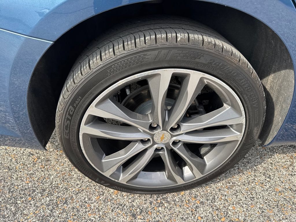 Used 2024 Chevrolet Malibu LT FWD image 4
