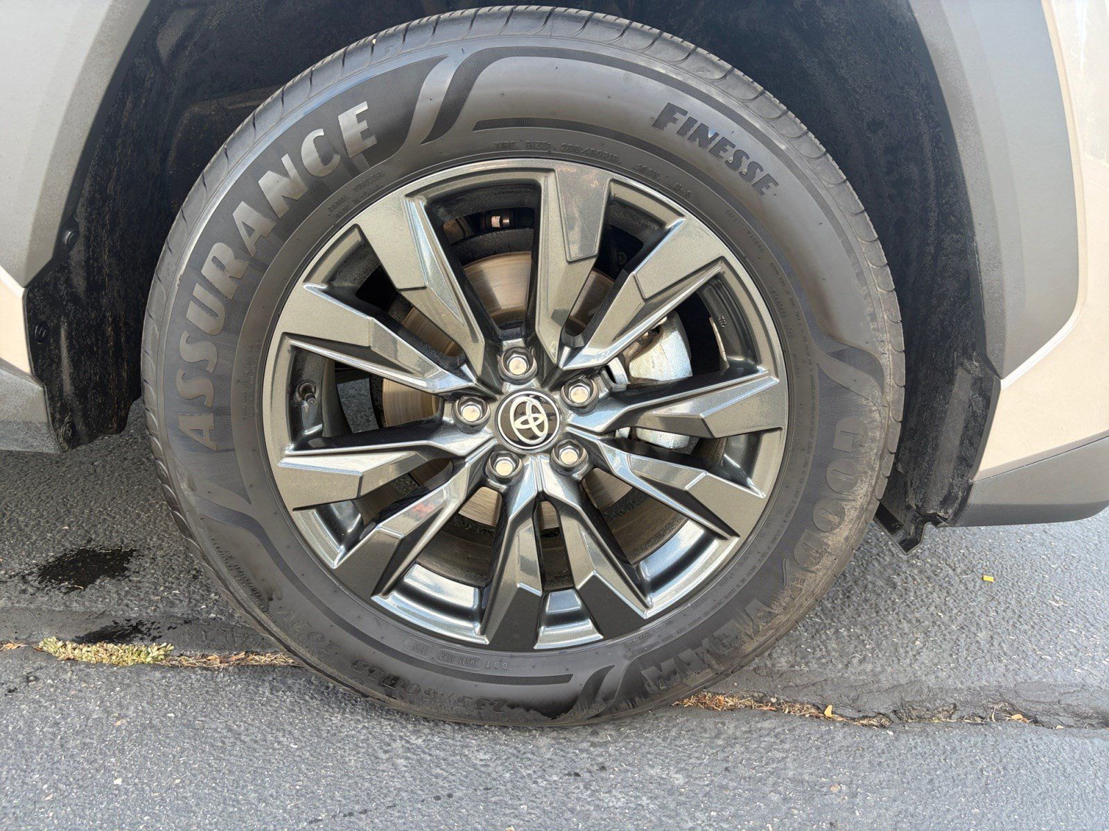 Used 2026 Toyota RAV4 XLE Premium AWD/4WD image 30