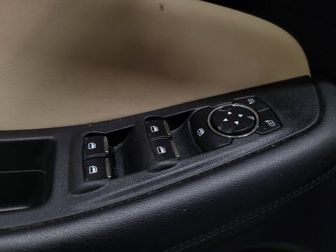 Used 2020 Ford Edge SE FWD image 27