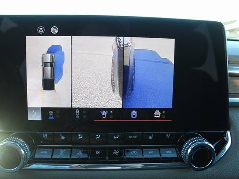 Used 2024 GMC Canyon Denali image 35