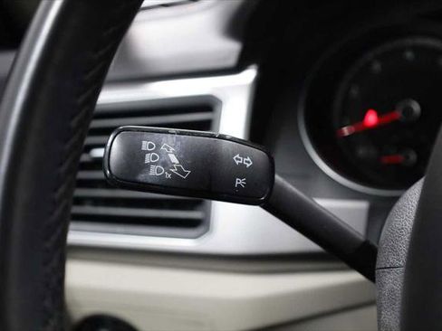 Used 2019 Volkswagen Atlas SE FWD image 28