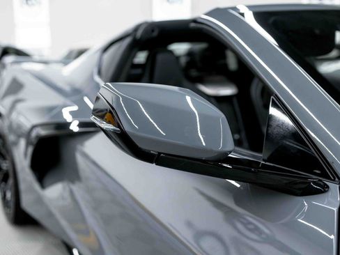 Used 2024 Chevrolet Corvette Stingray Preferred Cpe w/ Z51 Performance Package RWD image 17