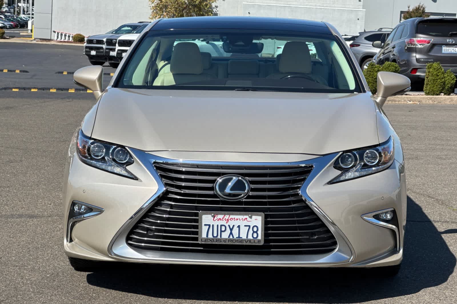 Used 2016 Lexus ES 350 w/ Luxury Package w/Wood Trim FWD image 6