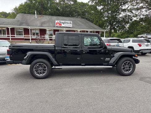 Used 2021 Jeep Gladiator Overland w/ Popular Equipment Package image 2