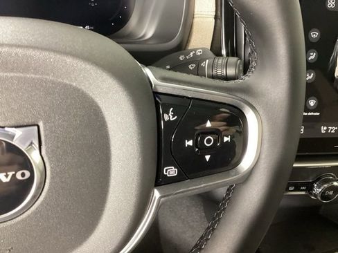 New 2026 Volvo XC90 T8 Plus w/ Protection Package Premier image 32