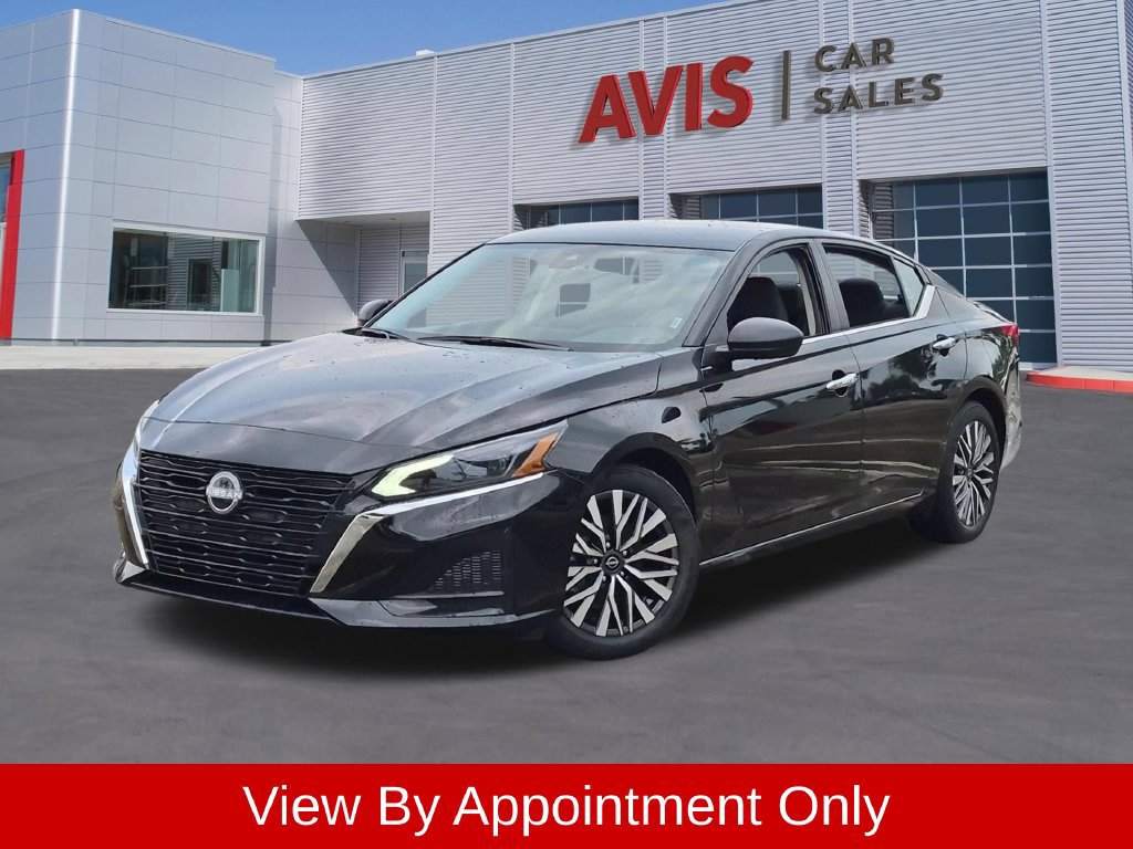Used 2025 Nissan Altima 2.5 SV FWD image 1