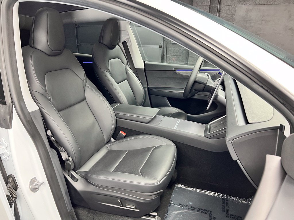 Used 2026 Tesla Model Y Long Range RWD image 8