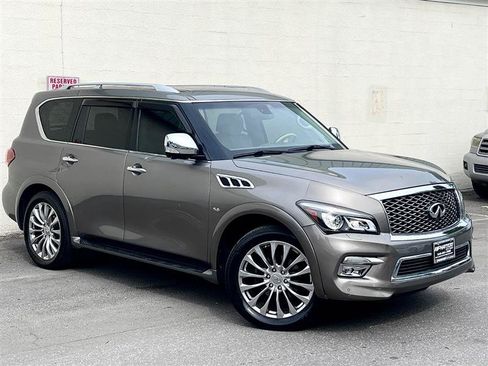 Used 2016 INFINITI QX80 4WD w/ Deluxe Technology Package image 3