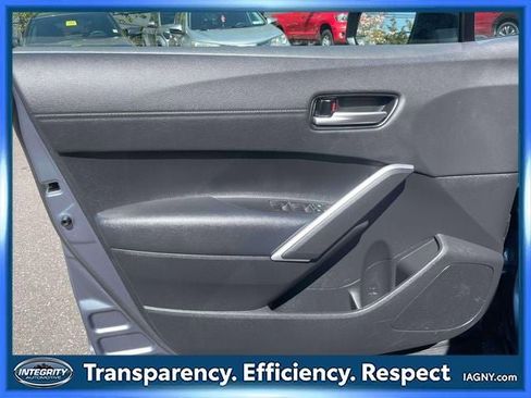 Used 2025 Toyota Corolla Cross XLE AWD/4WD image 15
