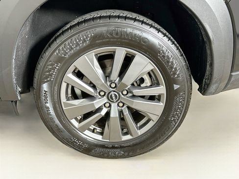 Used 2025 Nissan Pathfinder SV AWD/4WD image 11
