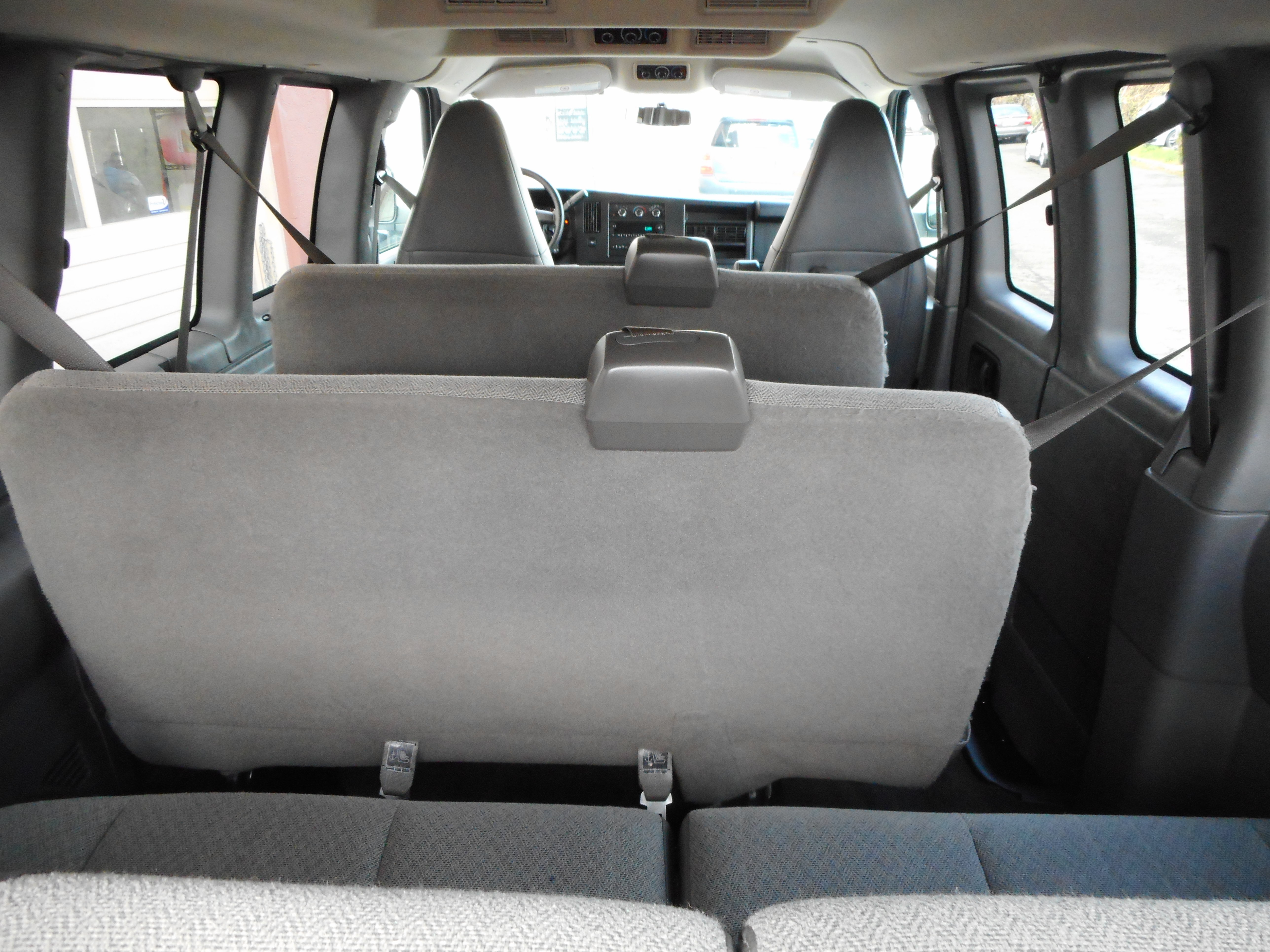 Used 2017 Chevrolet Express 3500 LT w/ LT Preferred Equipment Group RWD image 18