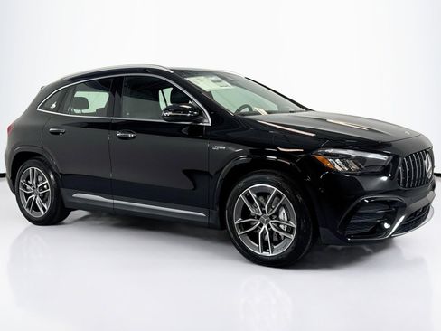 New 2026 Mercedes-Benz GLA 35 AMG 4MATIC image 3