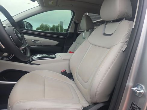 Used 2024 Hyundai Tucson Limited image 16