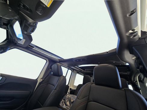 New 2026 Jeep Wrangler Unlimited Rubicon 392 image 19