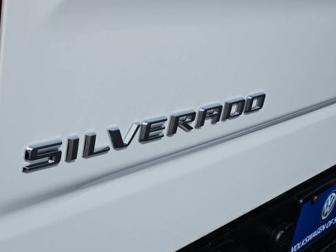 Used 2022 Chevrolet Silverado 1500 RST AWD/4WD image 10