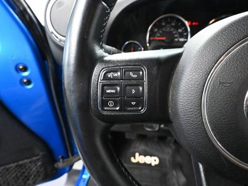 Used 2014 Jeep Wrangler Unlimited Sahara w/ Katzin Premium Leather Group image 23