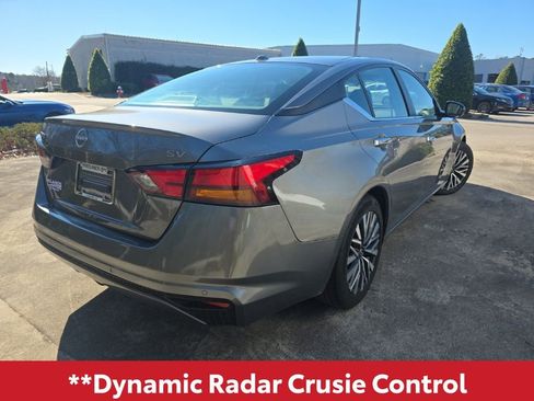 Used 2024 Nissan Altima 2.5 SV image 6