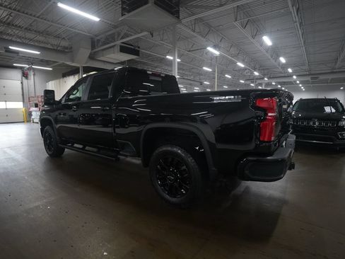 Used 2025 Chevrolet Silverado 2500 LT w/ Trail Boss Package AWD/4WD image 32