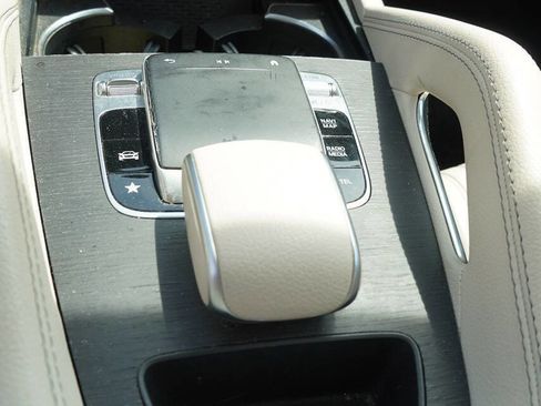Used 2020 Mercedes-Benz GLE 350 4MATIC image 21