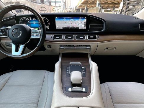 Used 2021 Mercedes-Benz GLS 450 4MATIC image 15