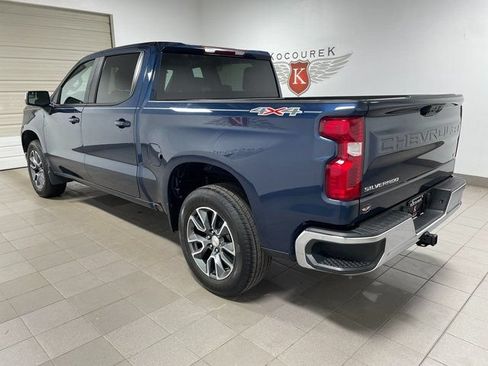 Used 2023 Chevrolet Silverado 1500 LT AWD/4WD image 4