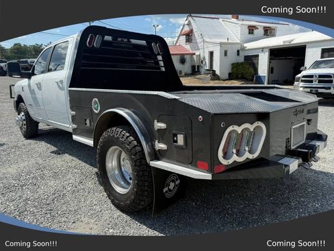 Used 2024 RAM 3500 Laramie AWD/4WD image 3
