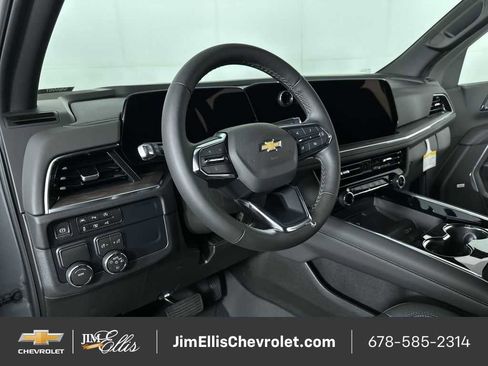 New 2026 Chevrolet Suburban LT w/ Comfort Package image 19