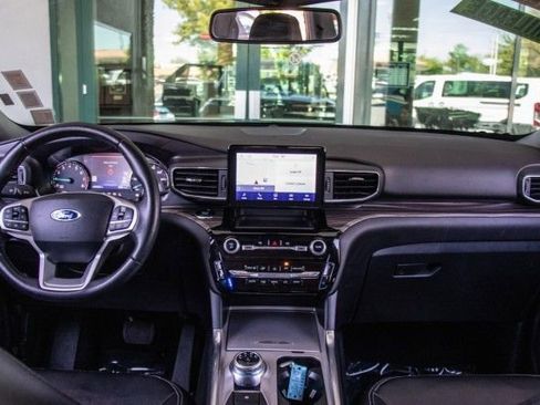 Used 2023 Ford Explorer Limited w/ Equipment Group 301A image 15