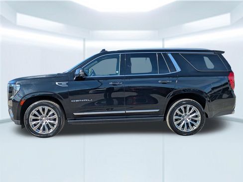 Used 2023 GMC Yukon Denali AWD/4WD image 2