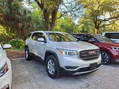 Used 2019 GMC Acadia SLE image 2