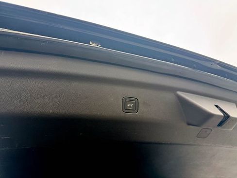 Used 2021 Chevrolet Tahoe High Country w/ Premium Package image 45