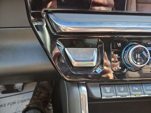 Used 2024 GMC Sierra 2500 Denali Ultimate image 21