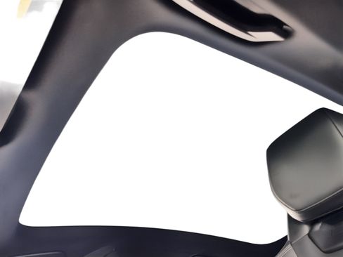 Used 2023 Audi e-tron GT Prestige w/ Prestige Package image 18